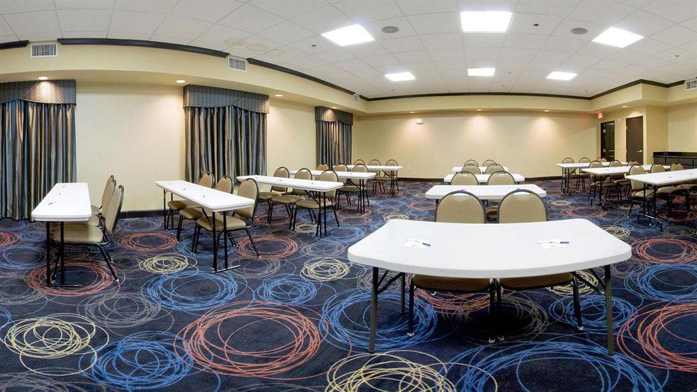 Holiday Inn Express & Suites Huntsville By Ihg Bagian luar foto