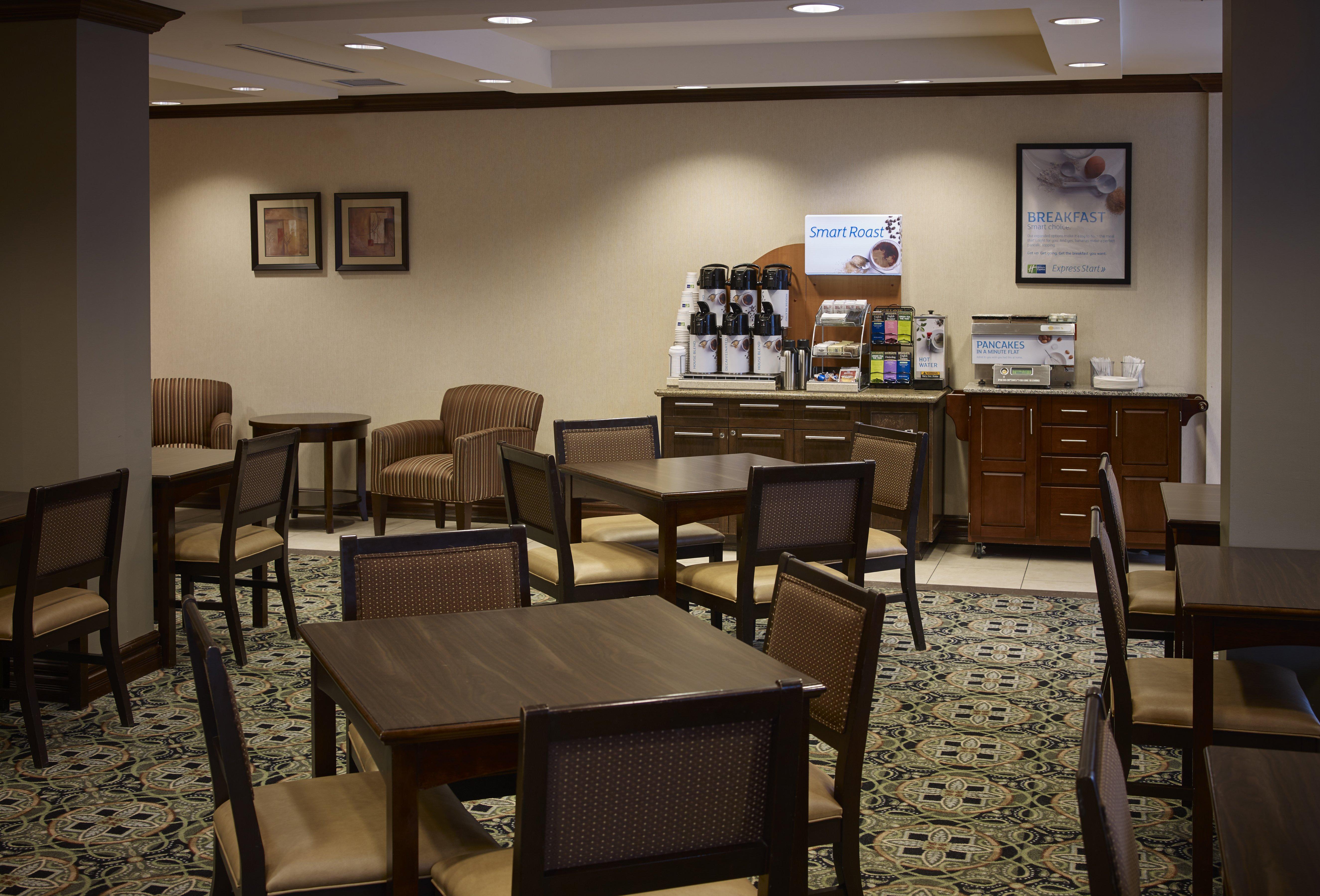 Holiday Inn Express & Suites Huntsville By Ihg Bagian luar foto