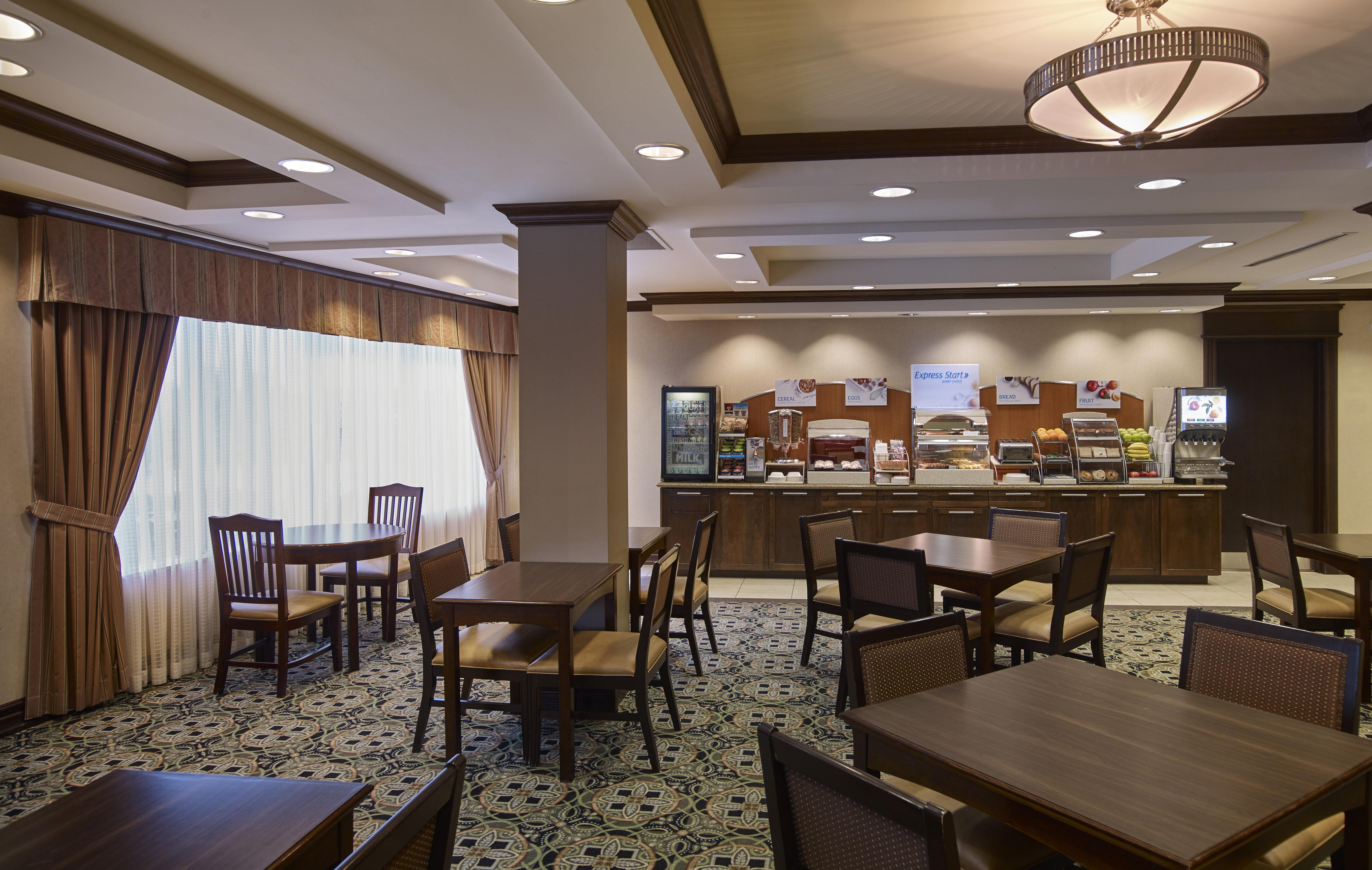 Holiday Inn Express & Suites Huntsville By Ihg Bagian luar foto