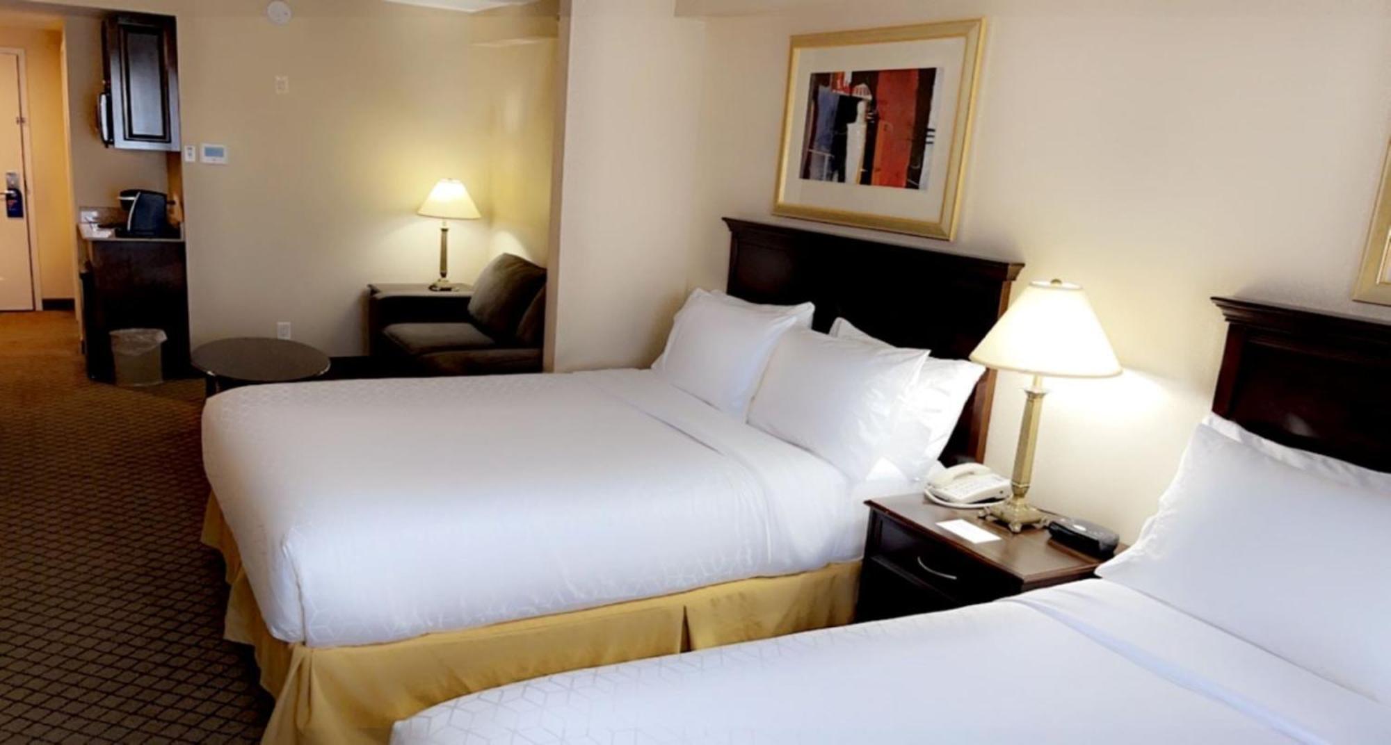 Holiday Inn Express & Suites Huntsville By Ihg Bagian luar foto