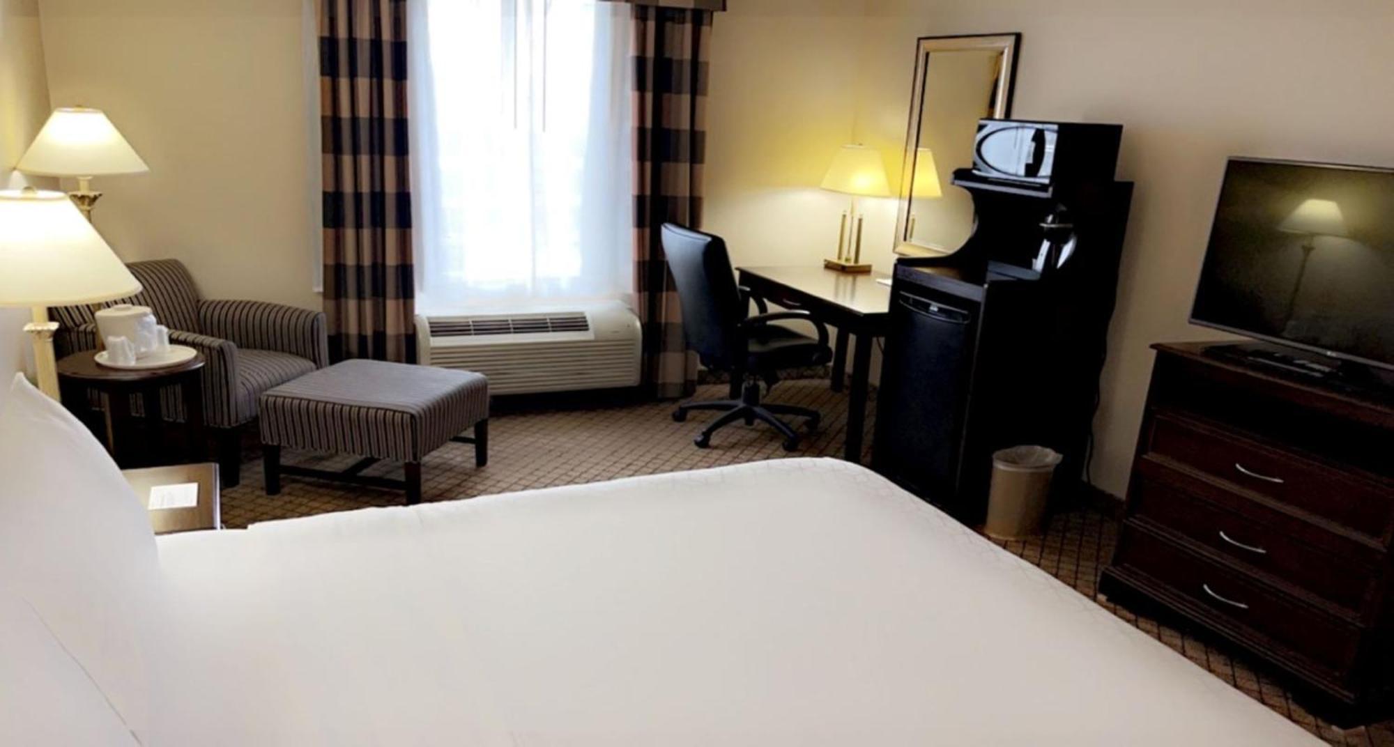 Holiday Inn Express & Suites Huntsville By Ihg Bagian luar foto