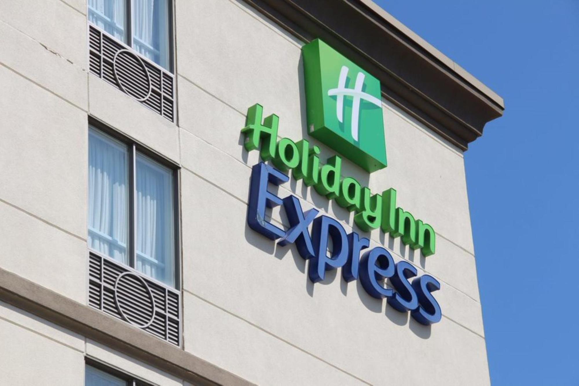 Holiday Inn Express & Suites Huntsville By Ihg Bagian luar foto