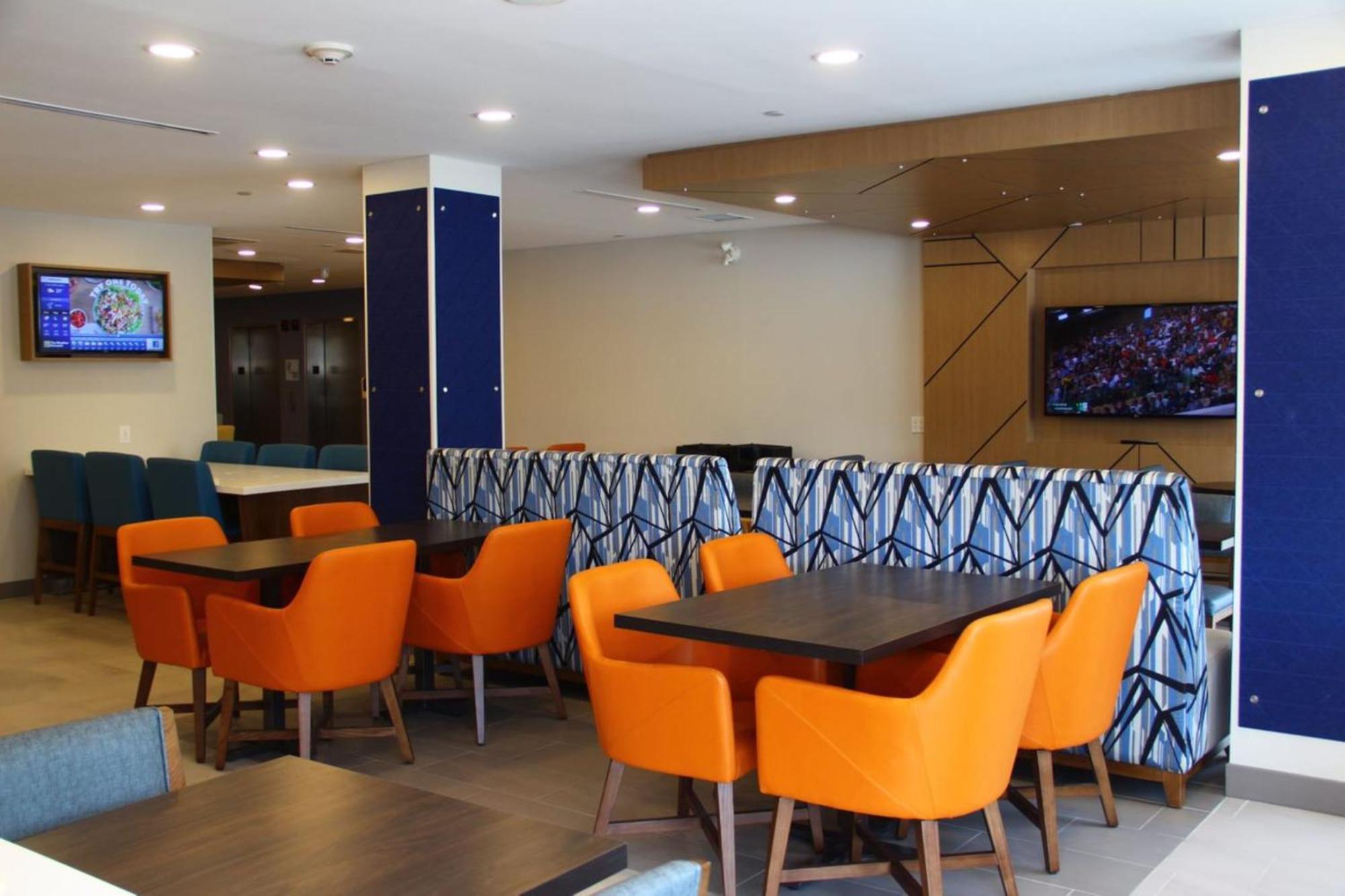 Holiday Inn Express & Suites Huntsville By Ihg Bagian luar foto