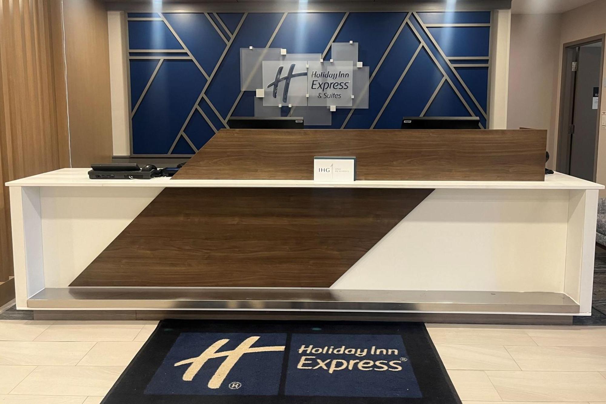 Holiday Inn Express & Suites Huntsville By Ihg Bagian luar foto
