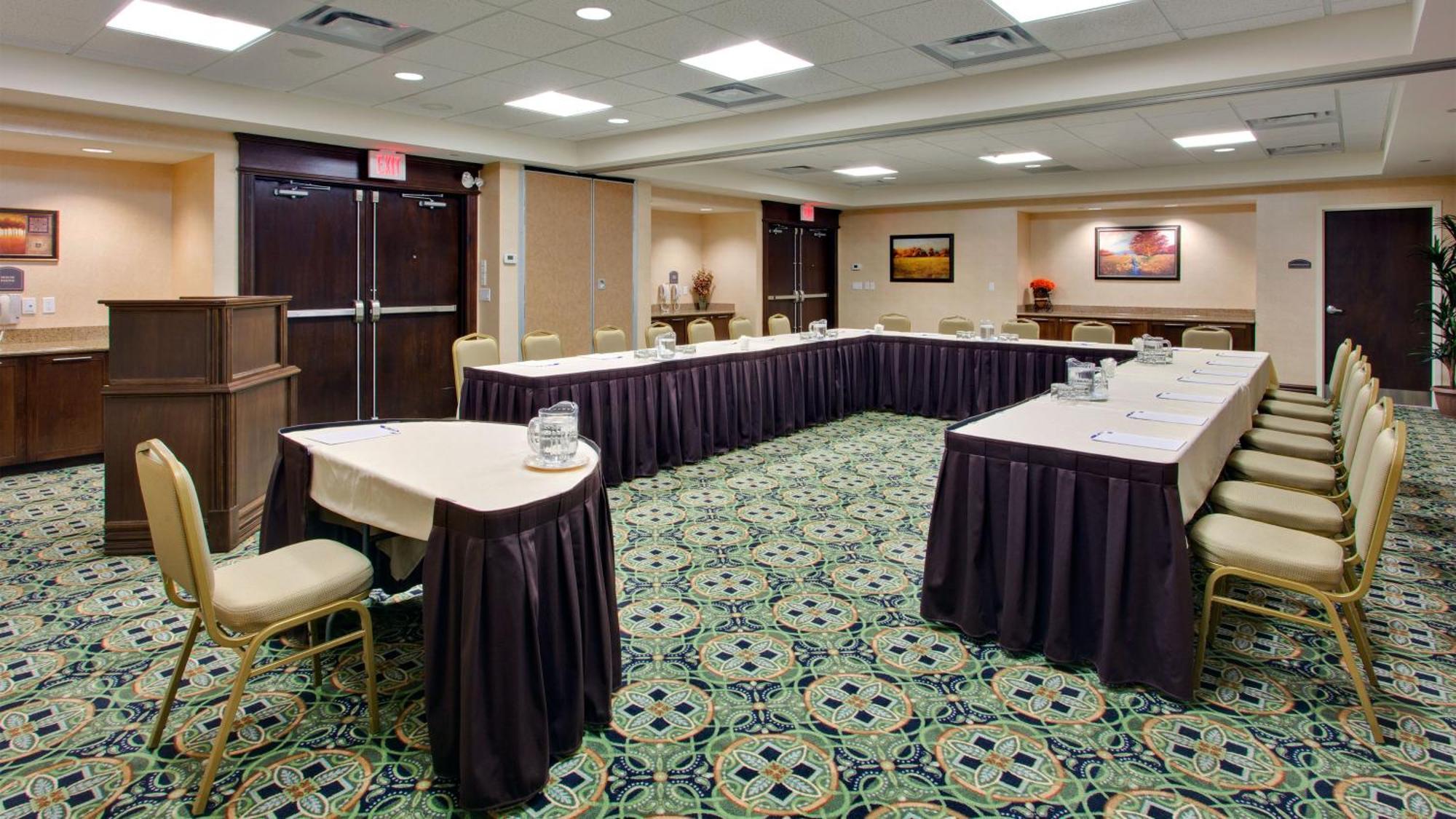 Holiday Inn Express & Suites Huntsville By Ihg Bagian luar foto